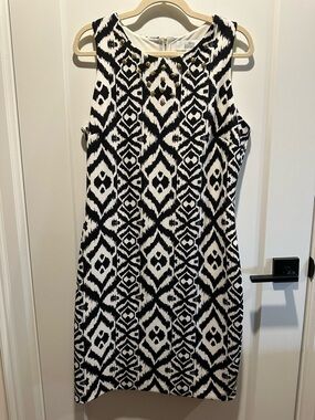 Badgley Mischka Black & White Geometric Midi Sheath Dress